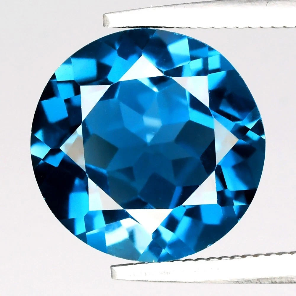 3.79ct IF Round Natural London Blue Topaz