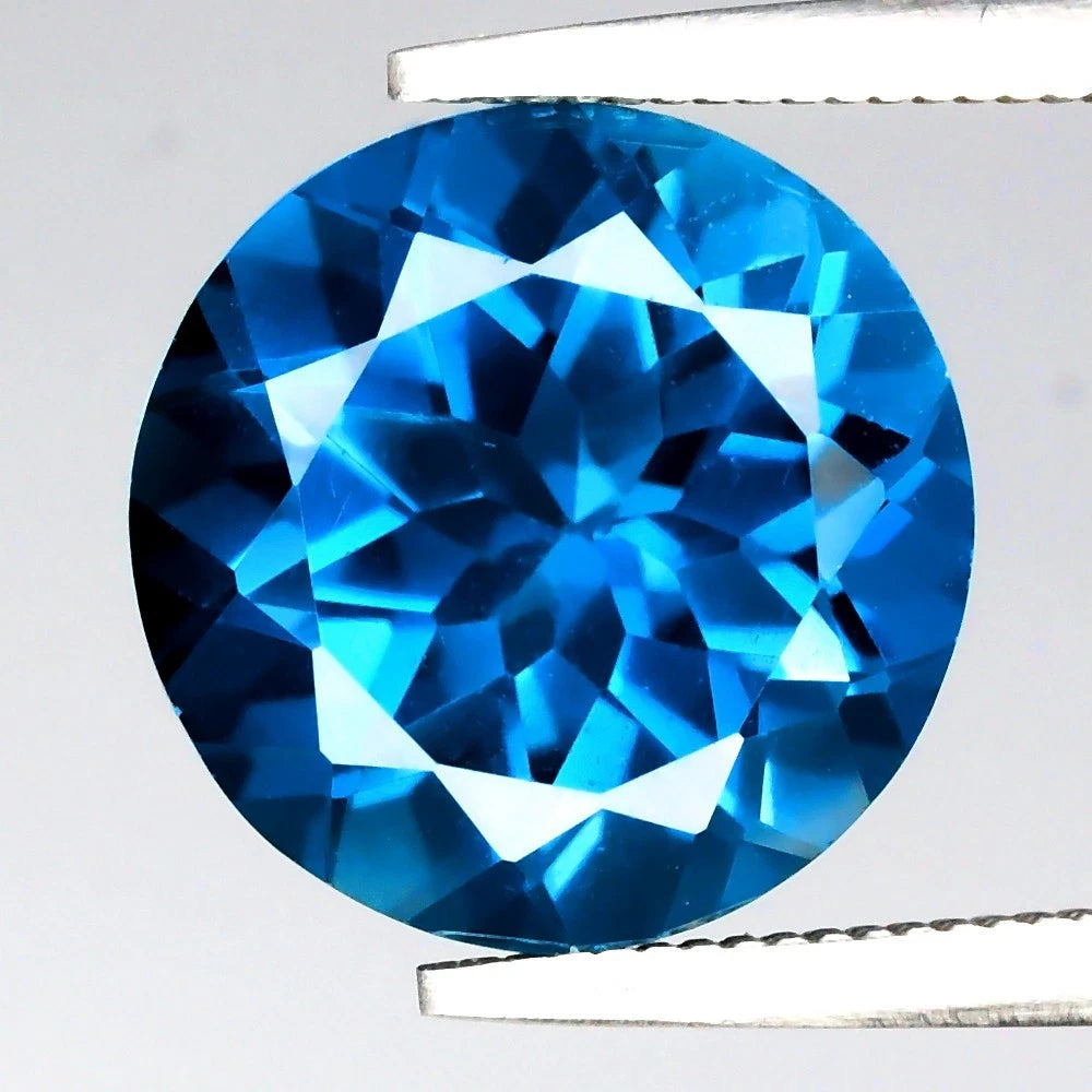 3.87ct VVS Round Natural London Blue Topaz