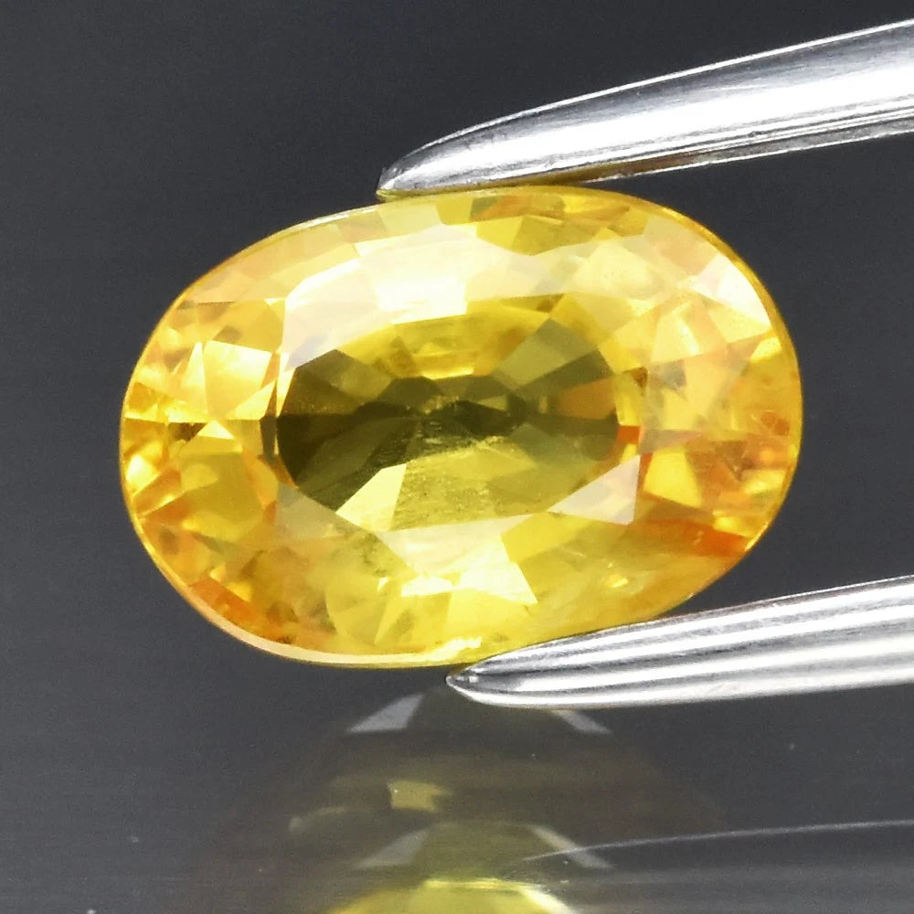 0.92ct 6.5x4.5mm Oval Yellow Sapphire Gemstone Thailand Impressive!