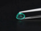 CERTIFICATE Incl.* 0.74ct Pear Green Emerald Gemstone Zambia - Video 1 of 1