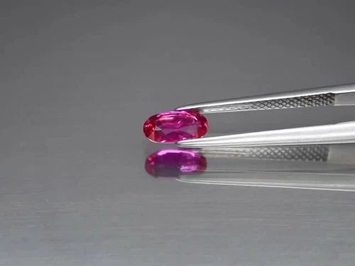 CERTIFICATE Incl.* 0.90ct Oval Natural Unheated Reddish Purple Sapphire Gemstone - Video 1 of 1