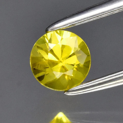 0.36ct 4mm VS Round Brilliant Greenish Yellow Sapphire Gemstone, Thailand