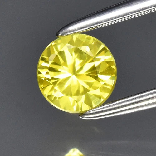0.34ct 4x2.7mm VS Round Brilliant Greenish Yellow Sapphire Gemstone, Thailand