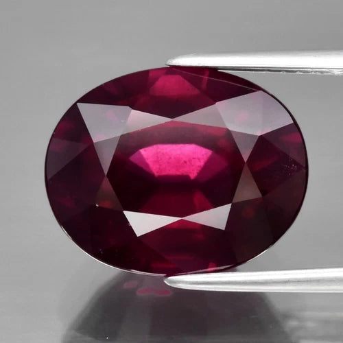7.93ct 12.8x10.3mm Oval Natural Pinkish Purple Rhodolite Garnet, Madagascar