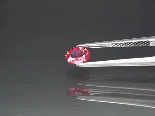 CERTIFICATE Incl.*0.70ct VS Oval Unheated Pink Sapphire Gemstone, Mozambique - Video 1 of 1