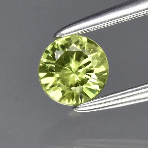 0.28ct 3.8mm VS Round Brilliant Green Sapphire Gemstone, Thailand
