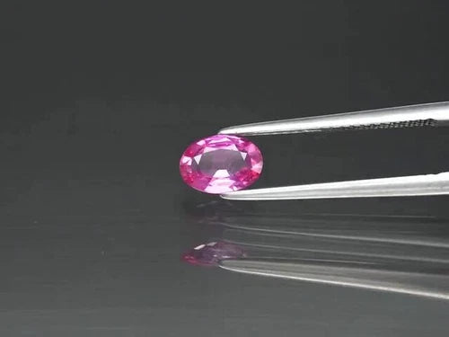 CERTIFICATE Incl.*0.69ct Oval Pink Sapphire MozambiqueGemstone - Video 1 of 1