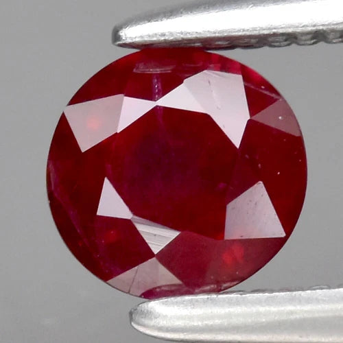 CERTIFICATE Incl.* 0.54ct 4.6mm Round Natural Red Ruby Gemstone *Heated