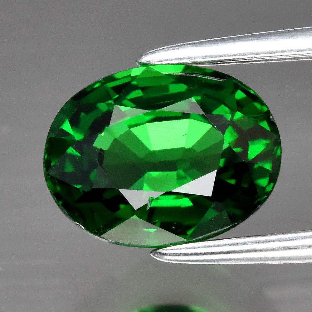 1.49ct 7.5x5.8mm VS Oval Natural Shocking Green Tsavorite Garnet, Tanzania