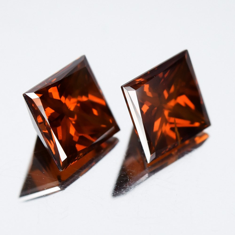 Pair 2pcs/4.57ct Square Princess Natural Treated Fancy Red Orange Diamond SI1
