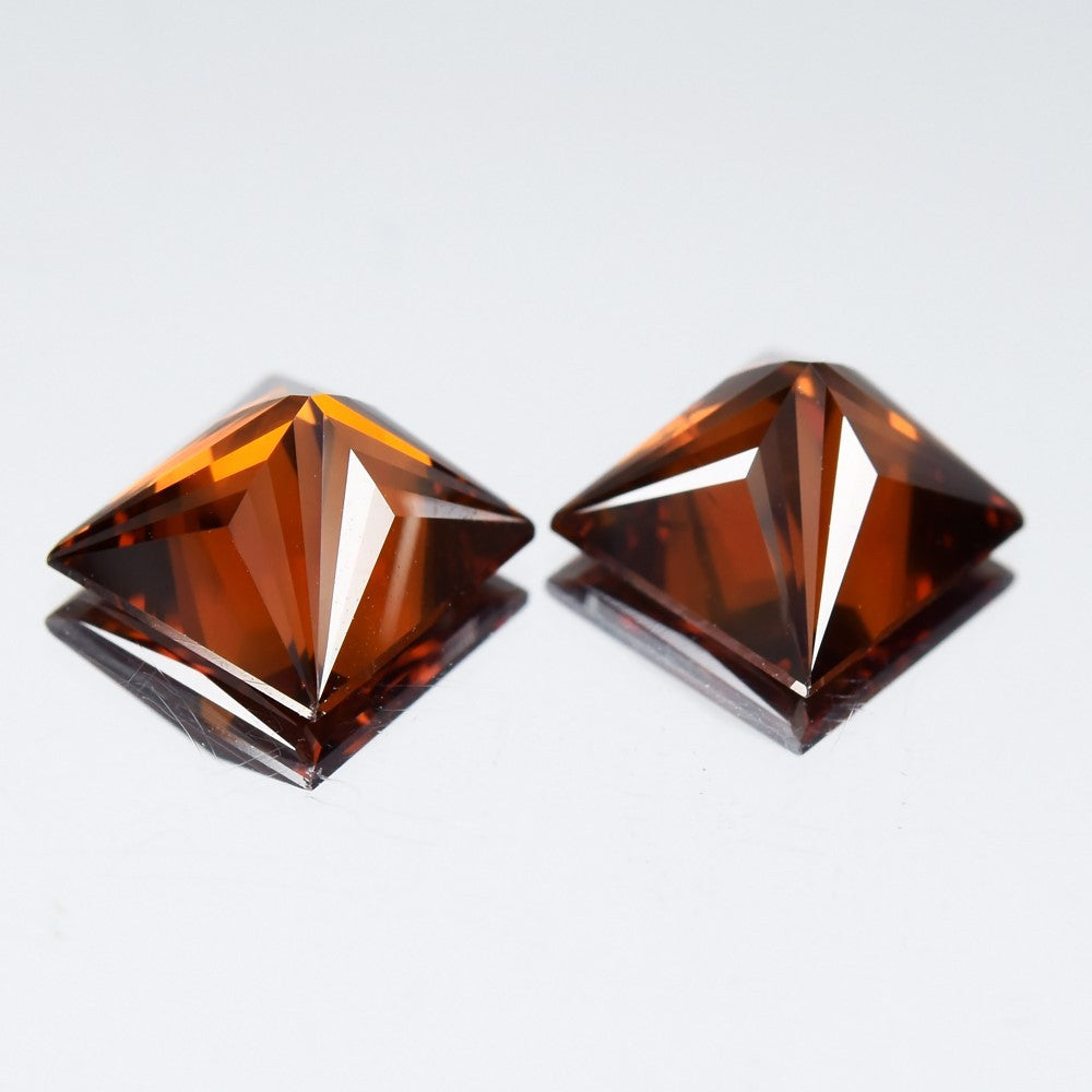 Pair 2pcs/4.57ct Square Princess Natural Treated Fancy Red Orange Diamond SI1