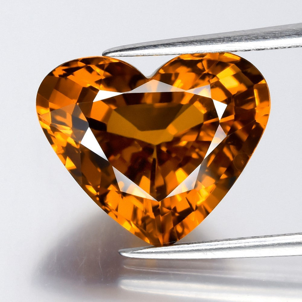 Twinkling! 10.20ct 15x12.5mm VVS Heart Natural Yellow Sapphire - Thailand