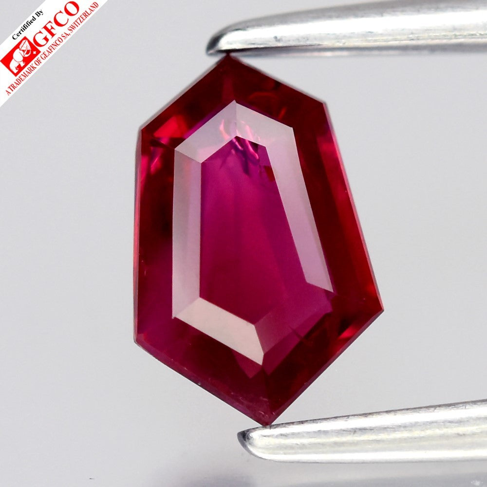 GFCO CERTIFIED 0.57ct VS Hexagon Natural Pigeon Blood Red Ruby - Heated, Burma — view 1