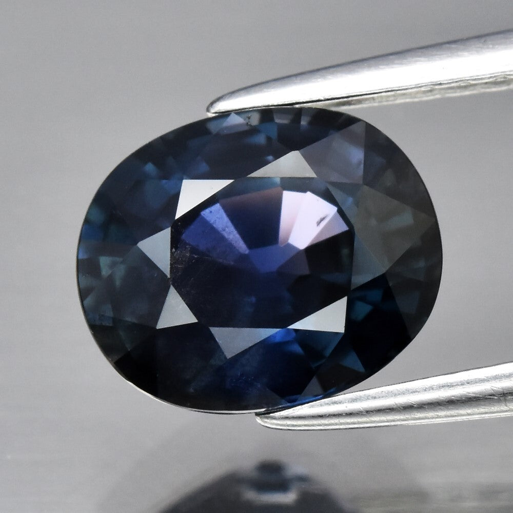 2.22ct 8.3x6.8mm Oval Unheated Green-Blue Sapphire Gemstone, Africa — view 1