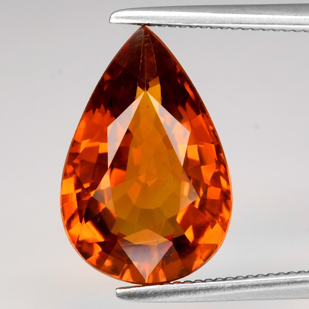 4.03ct 12.5x8.2mm VS Pear Orange Sapphire - Luxurious, Thailand Gemstone — view 1