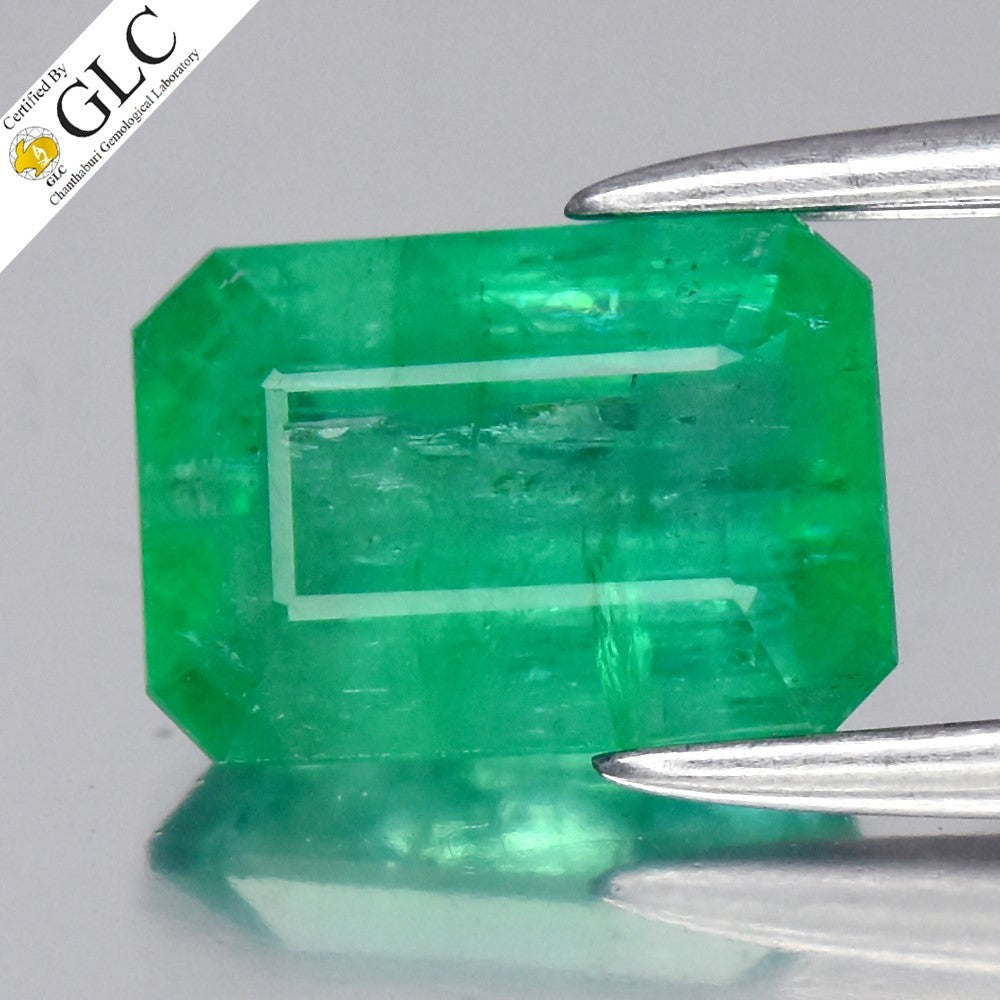 GLC CERTIFIED 0.95ct Octagon Natural Green Emerald - Colombia Gemstone — view 1