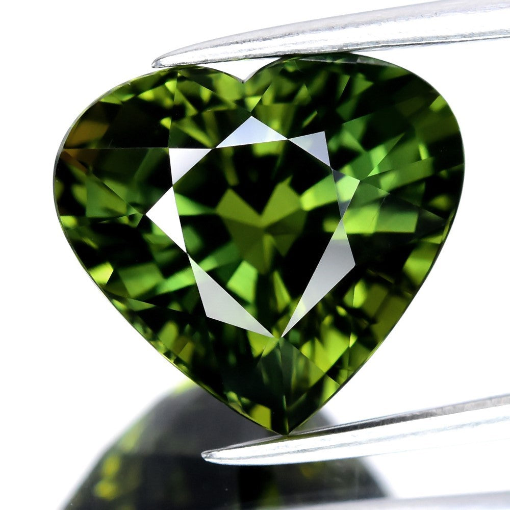 6.45ct 11.5x10.5mm IF Heart Natural Green Sapphire - Premium, Thailand Gem
