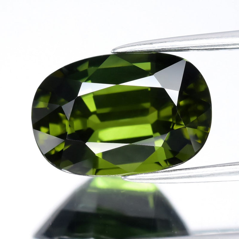 Ravishing! 5.11ct 12x8.2mm IF Oval Natural Green Sapphire - Thailand Gemstone