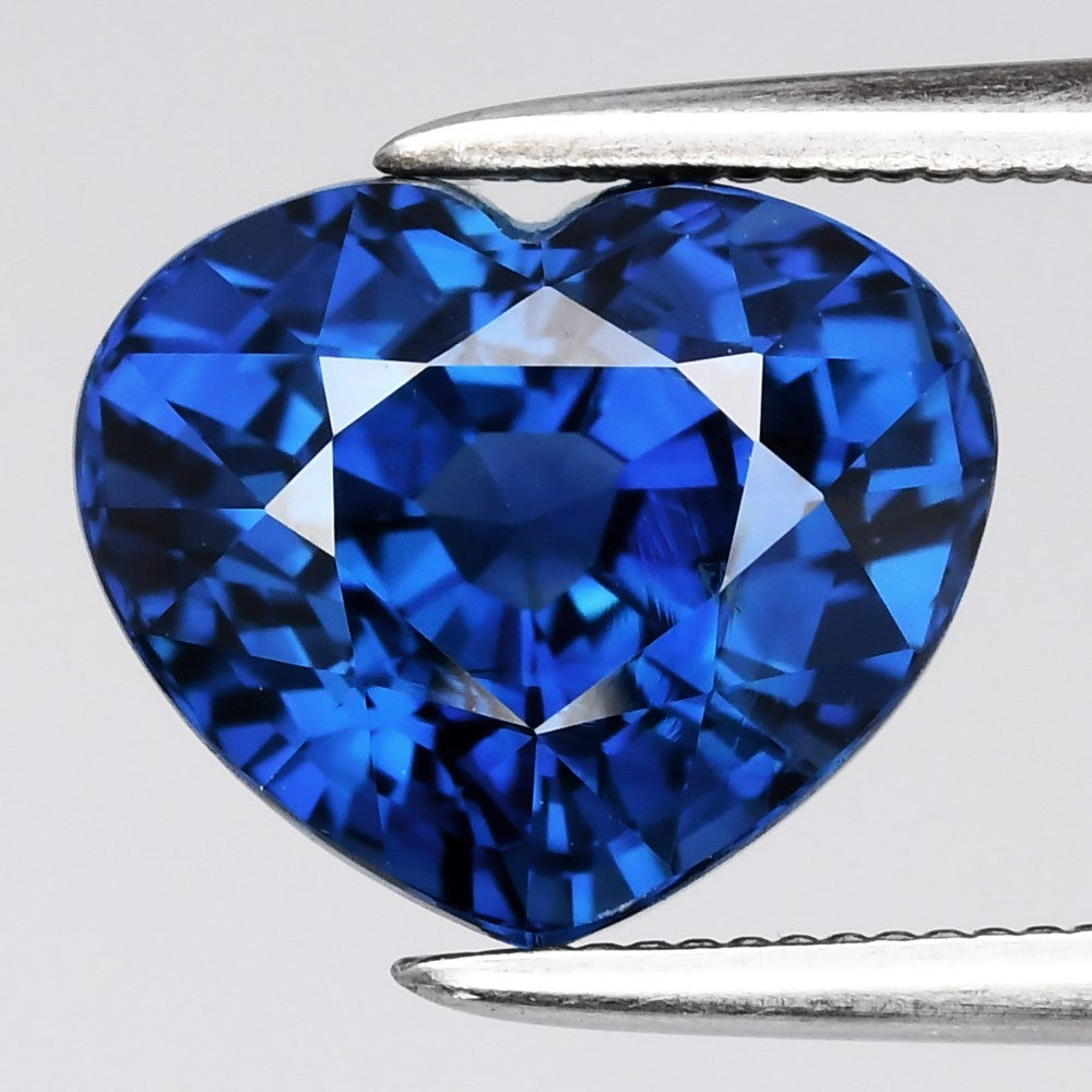 4.05ct 9.5x7.8mm IF Heart Natural Blue Sapphire - Heated, Madagascar Gemstone