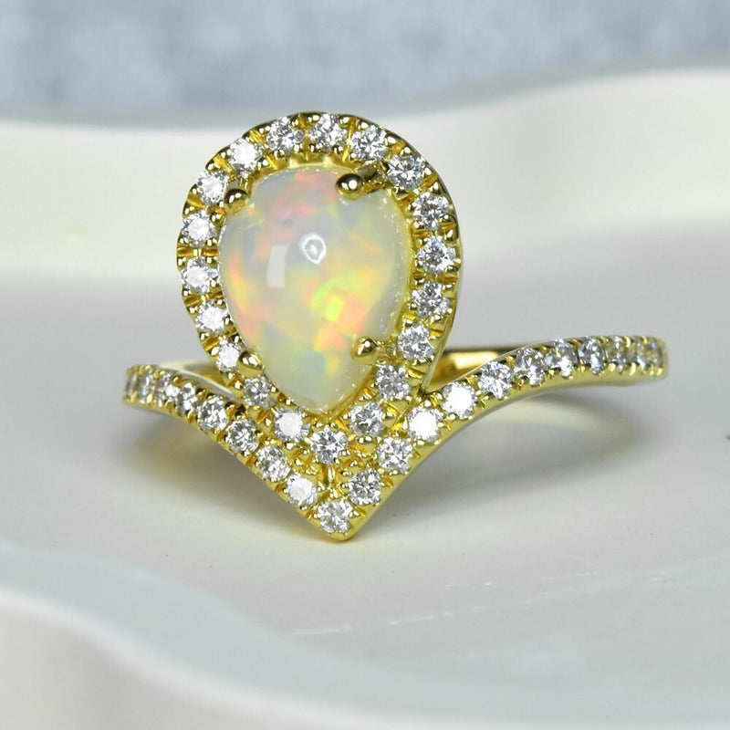 Natural Opal Diamond Ring in 18K YELLOW GOLD With 1.30ct &amp; 0.56ct E/VVS Dia