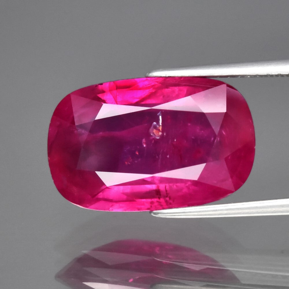 8.61ct 16.2x10.5mm Cushion Natural Vibrant Pink Sapphire Mozambique Gemstone